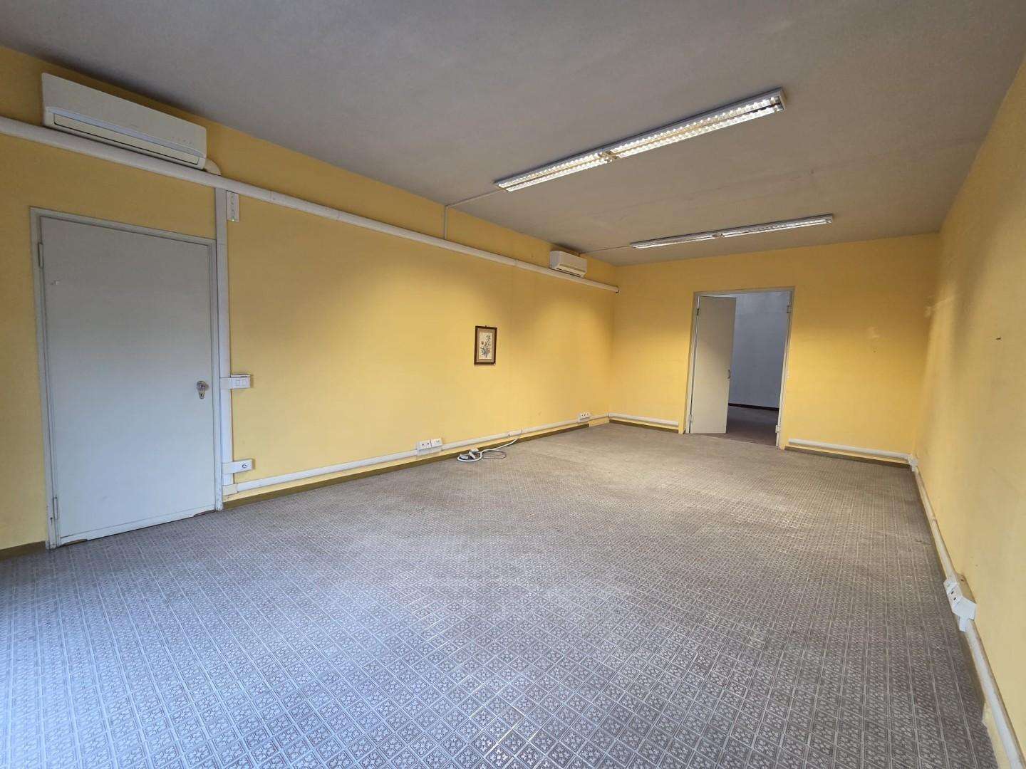 Locale commerciale Via Don Emilio Angeli,  63, Capannori