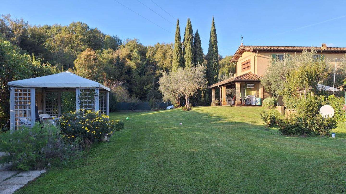 Casale Via Dietro Monte,, Camaiore