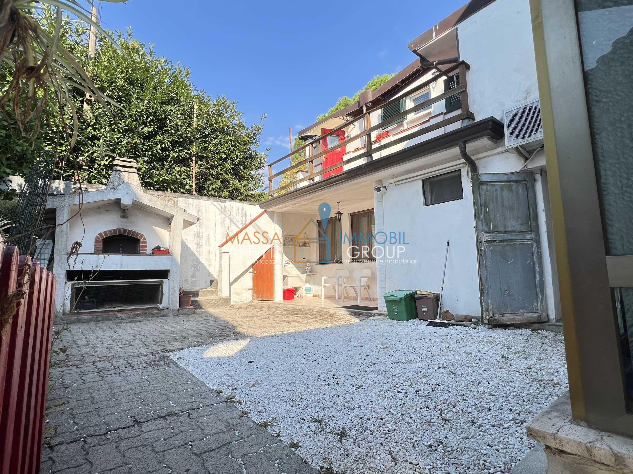 Porzione di casa Via Felice Cavallotti, Massa