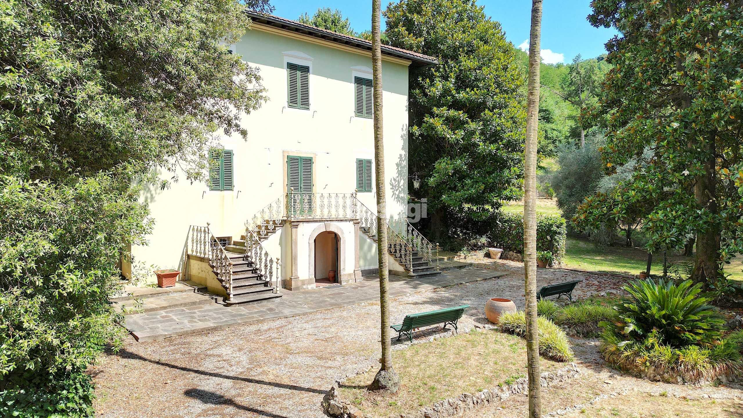 Casa indipendente Via Pisana, Lucca