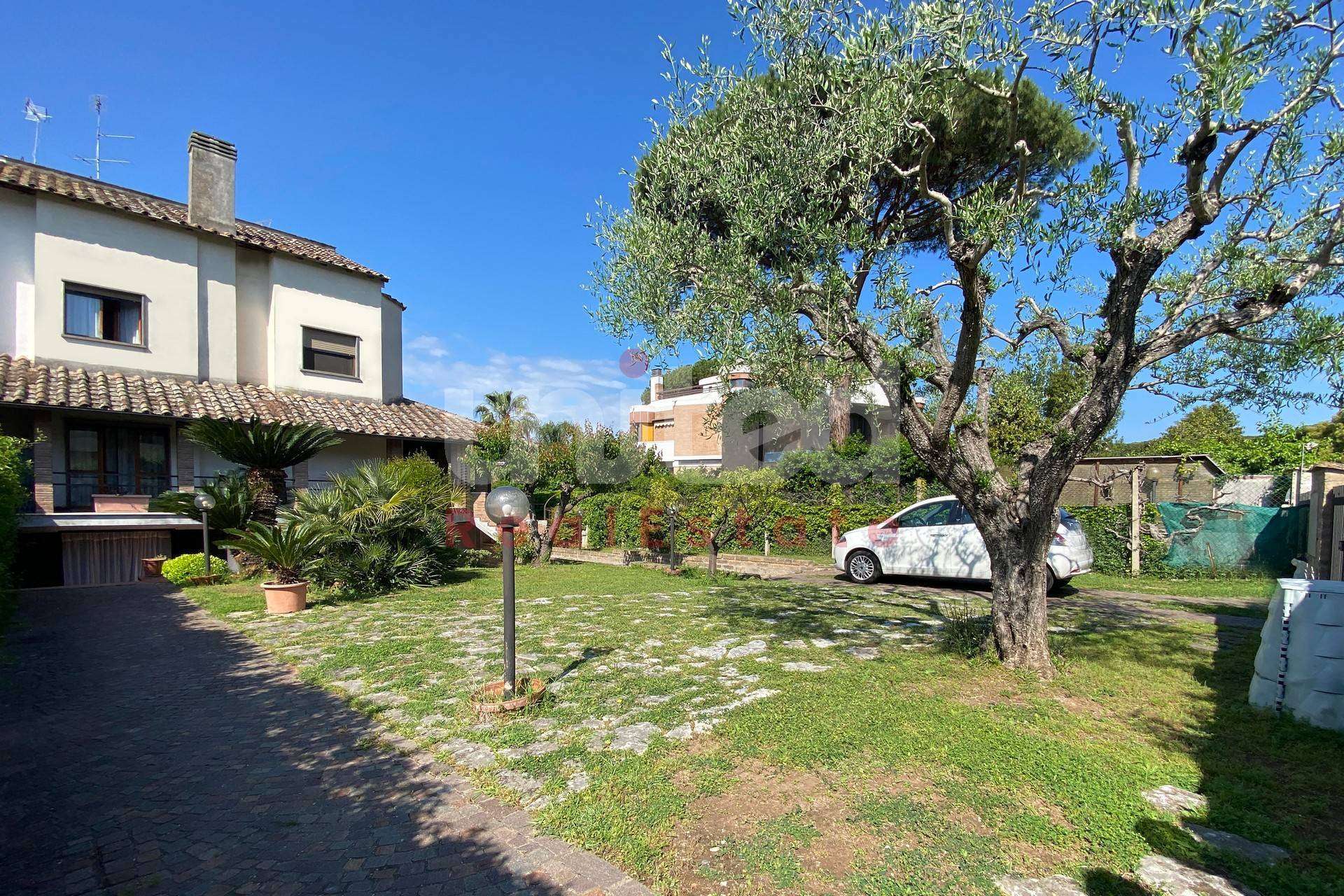 Villa via Alcmane, Roma