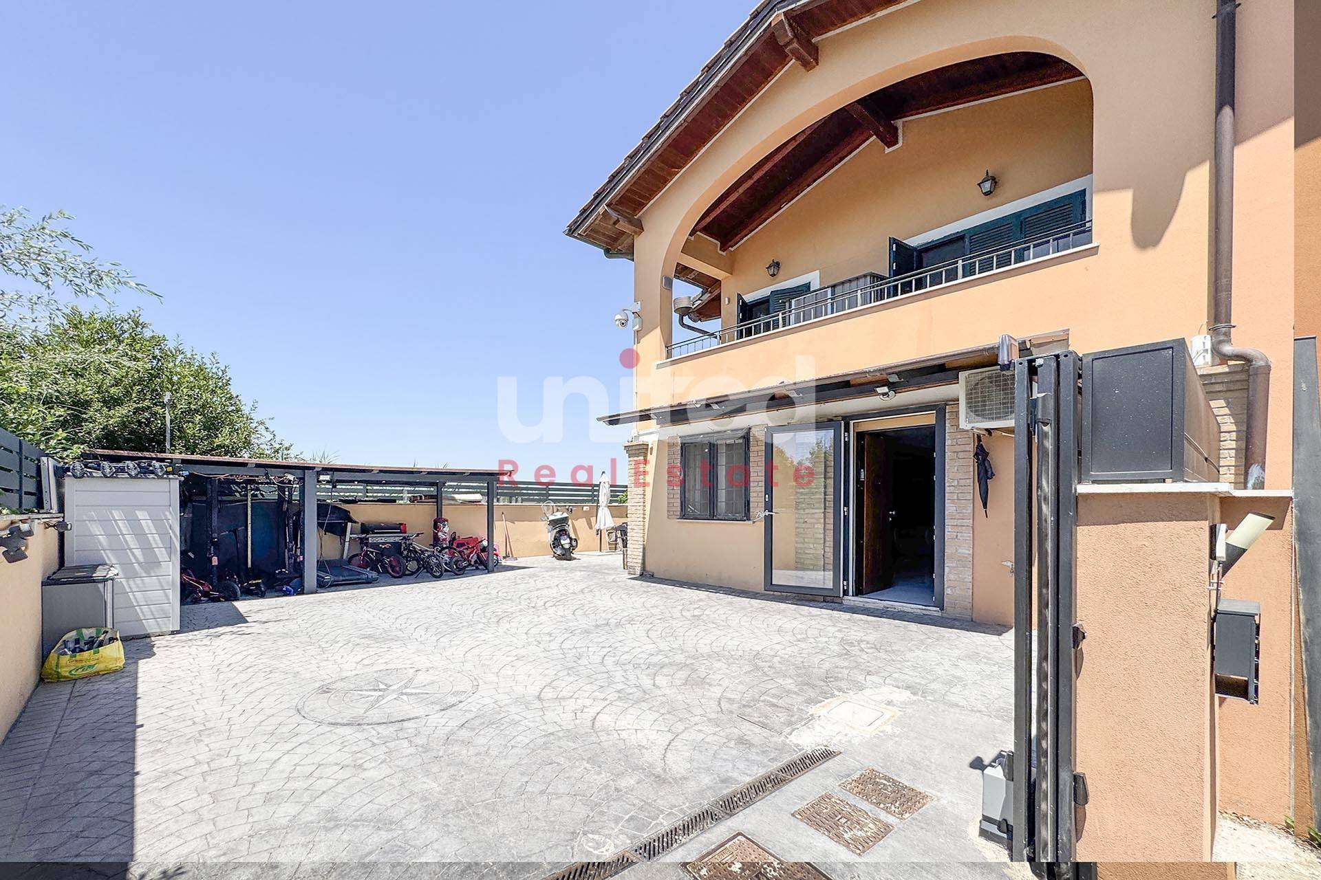 Villetta a schiera Via Giuseppe Dechelette, Roma