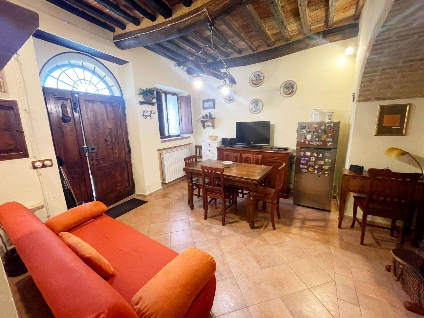 Appartamento Monticiano, Monticiano