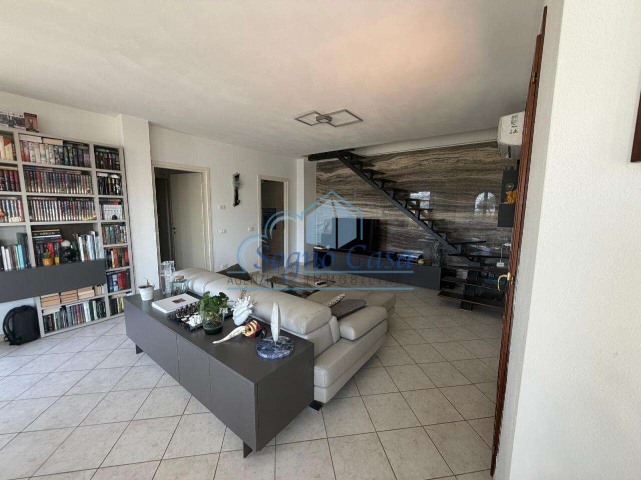 Casa Bi - Trifamiliare Luni, Luni