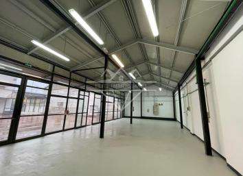 Capannone Viale Domenico Zaccagna,, Carrara