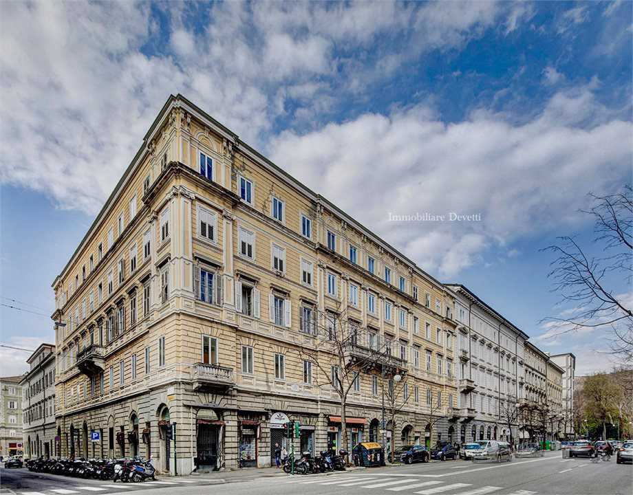 Appartamento Via Cesare Battisti, Trieste