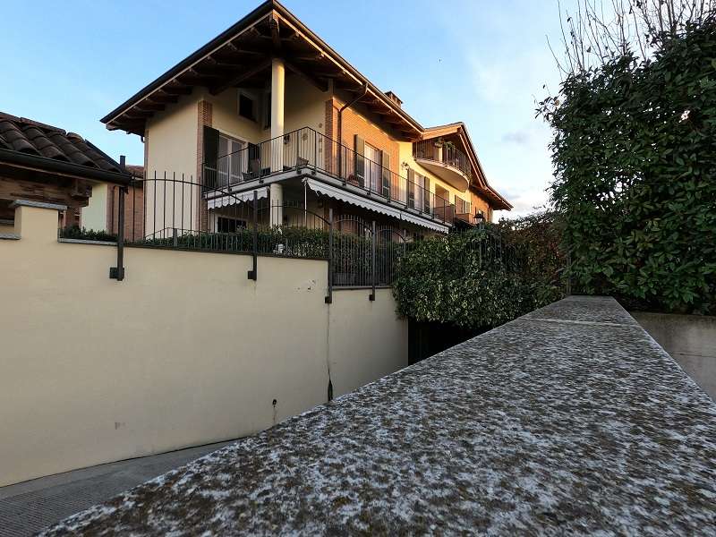 Appartamento Via S. Francesco d 'Assisi,  2, Riva presso Chieri