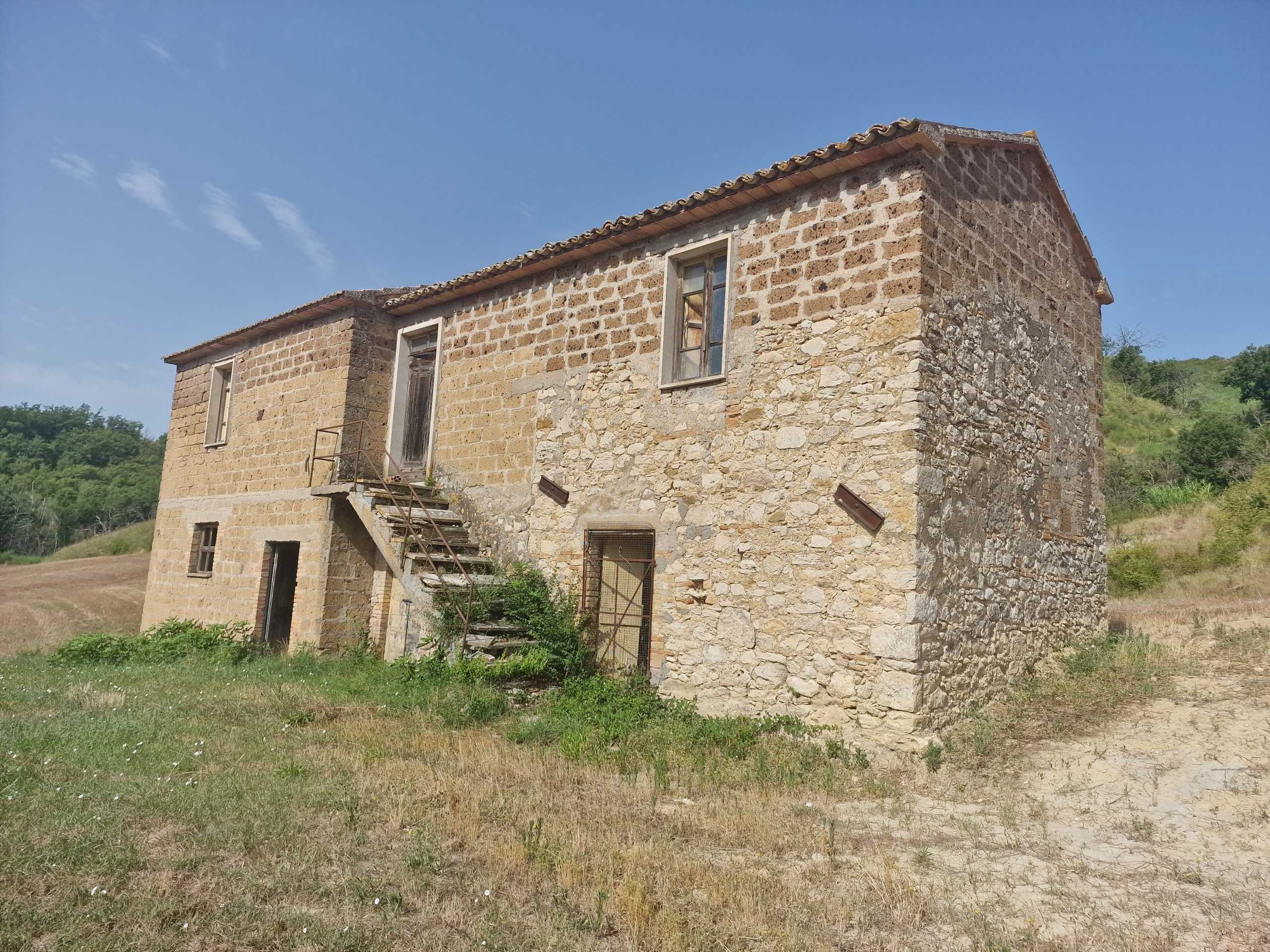 Casa indipendente Via del Fossato, Guardea