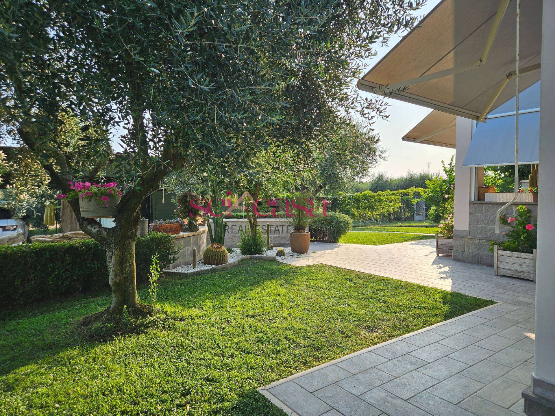 Box - Garage - Posto Auto, Grosseto
