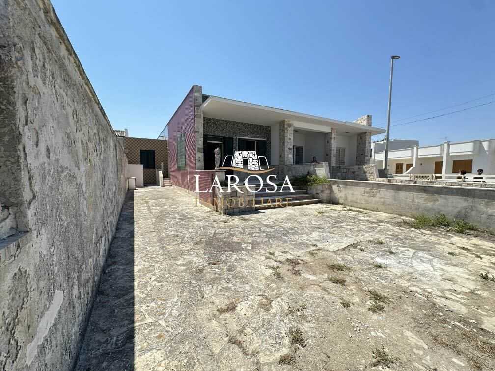 Casa indipendente Via Lungomare Matteotti, Melendugno