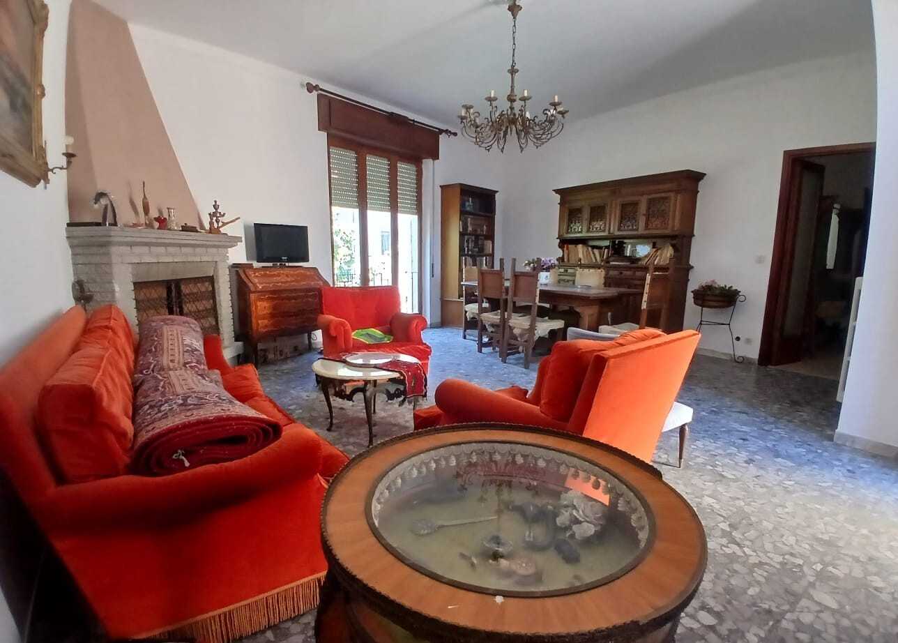 Porzione di casa Viale G. Mazzini, Attigliano