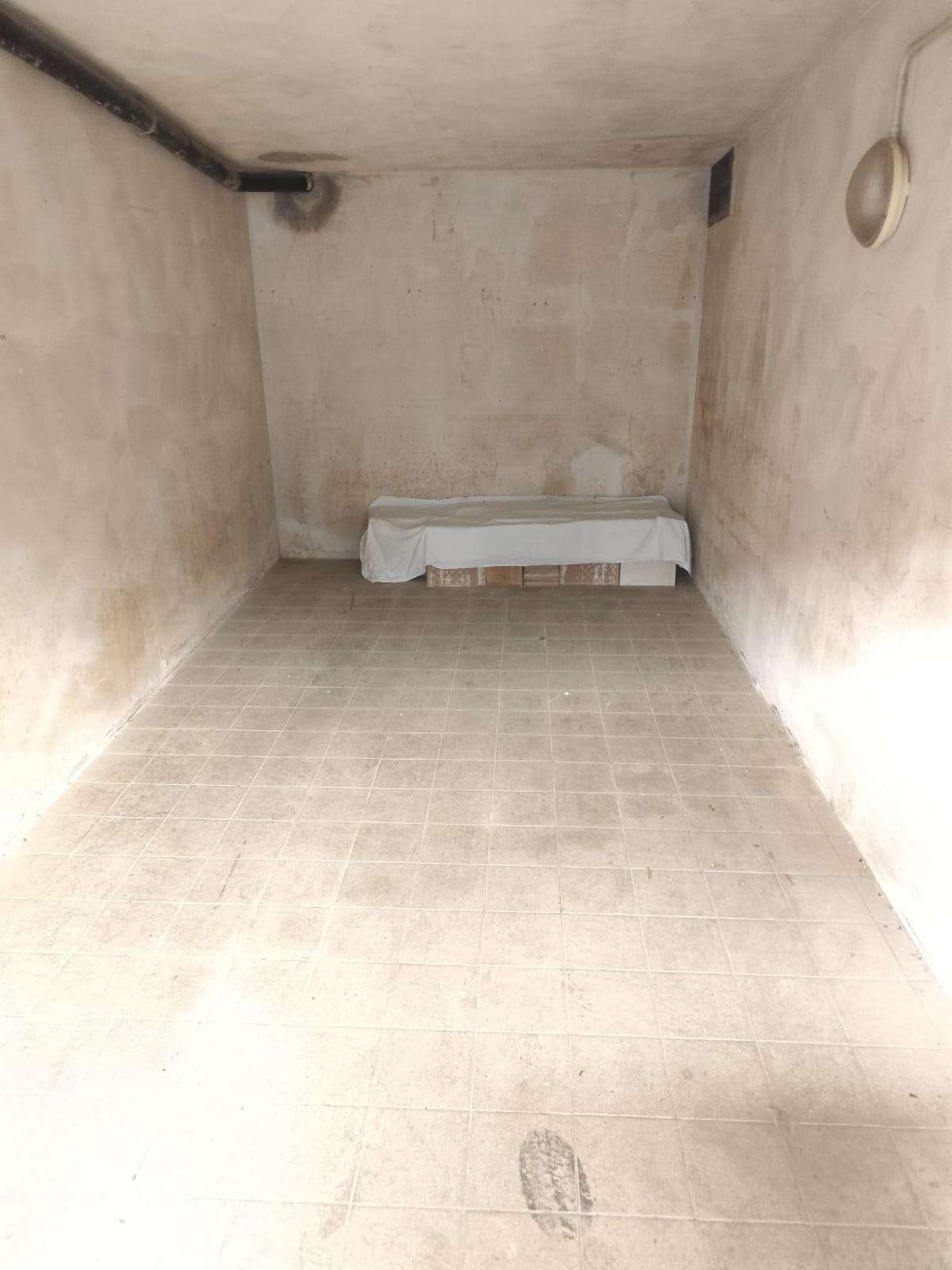 Box - Garage - Posto Auto Via Felice Cavallotti,, Carrara