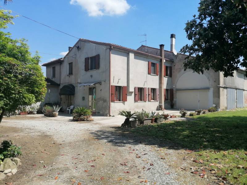 Casa Bi - Trifamiliare Cà Morosini, Lusia
