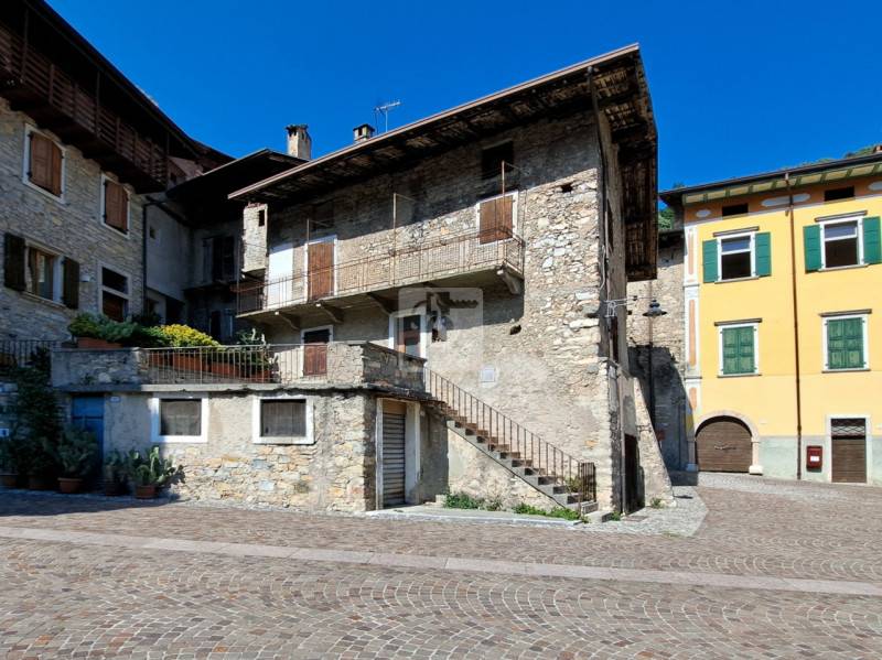 Casa indipendente Tenno, Tenno