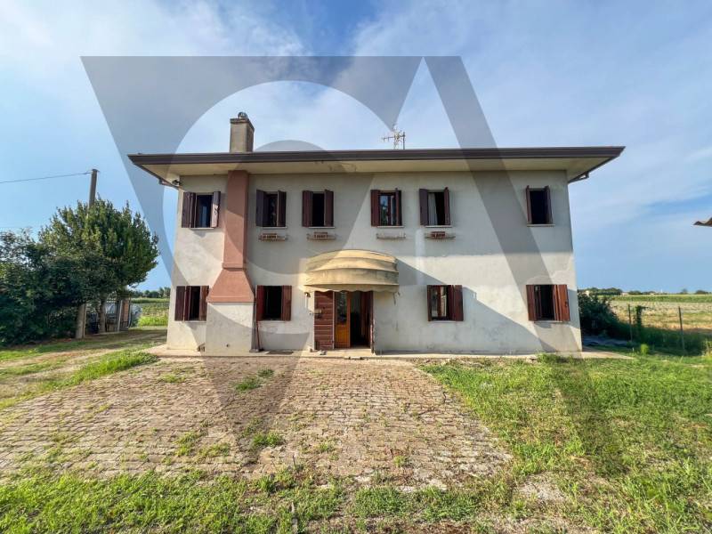 Casa indipendente Villa del Bosco, Correzzola
