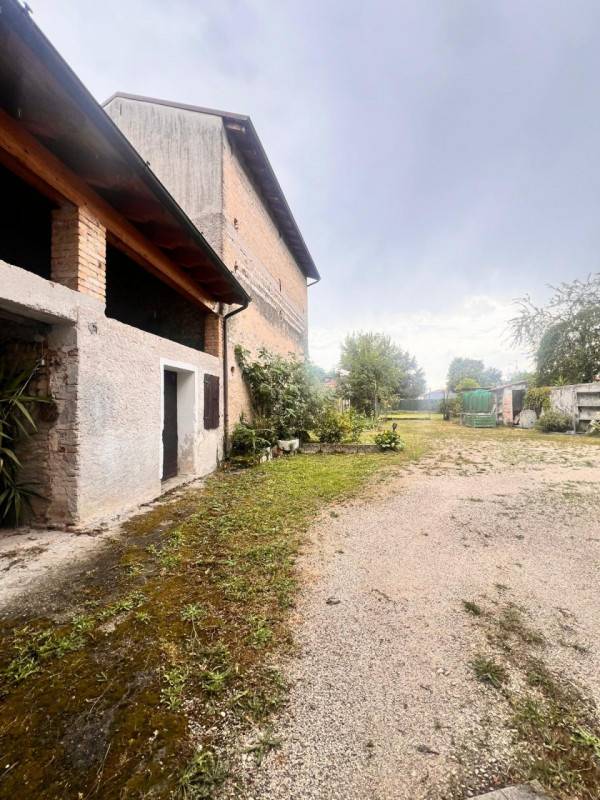 Casa indipendente Sclavons, Cordenons