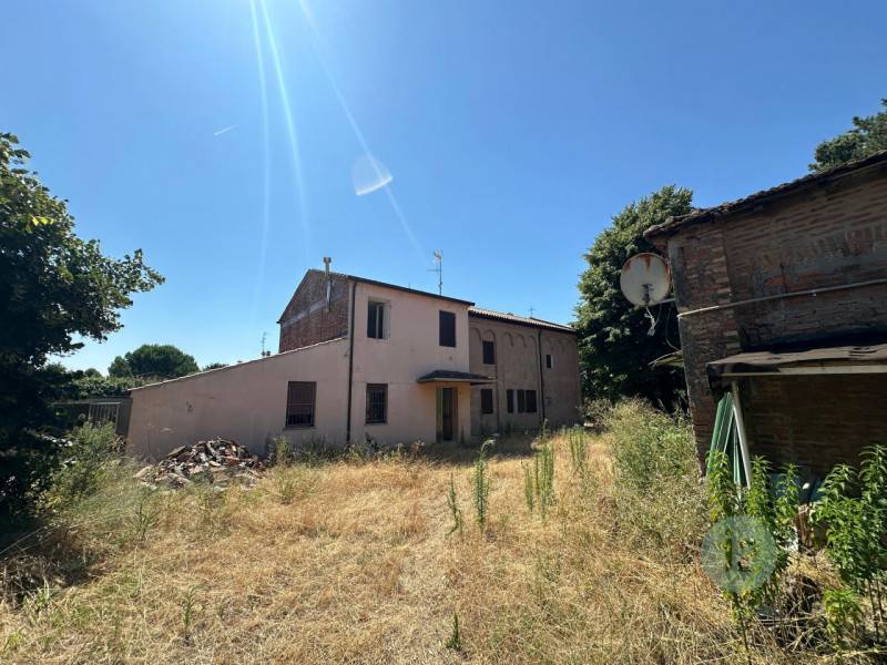 Casa indipendente, Mirandola