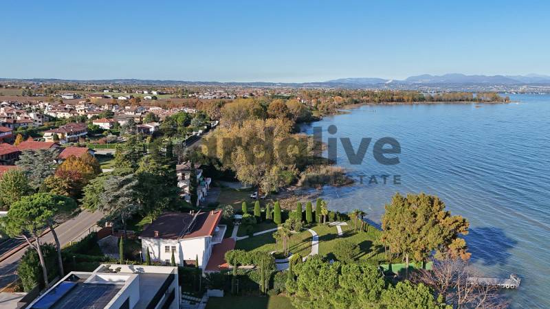 Villa, Peschiera del Garda