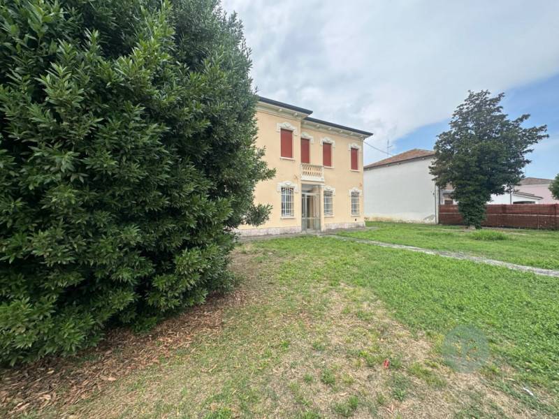Casa indipendente Pilastri, Bondeno