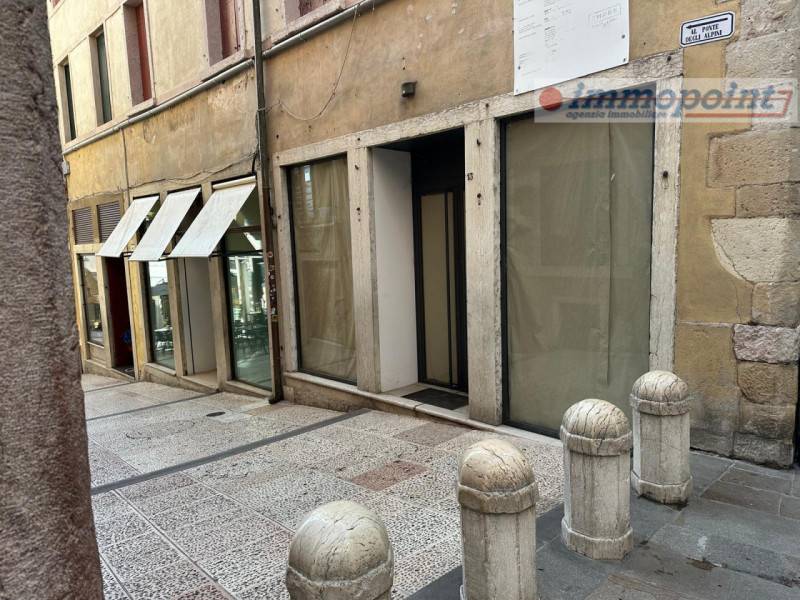 Negozio Bassano del Grappa - Centro, Bassano del Grappa