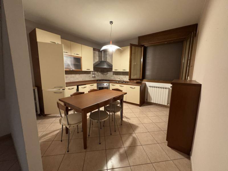 Casa Bi - Trifamiliare, Goro