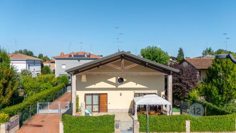 Casa Bi - Trifamiliare Budrione, Carpi