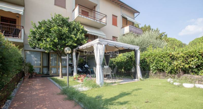 Casa Bi - Trifamiliare Galceti, Prato