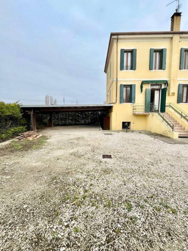 Casa indipendente Montagnana, Montagnana