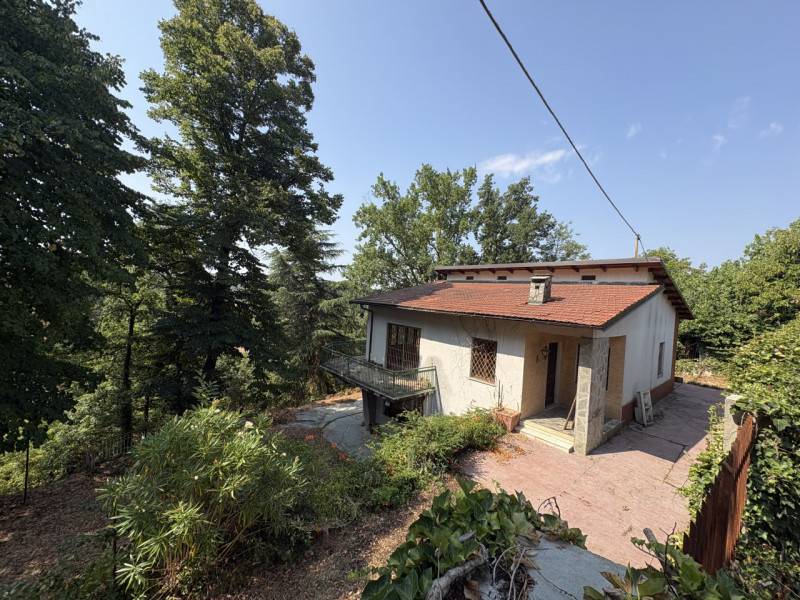 Casa indipendente Monteu Roero, Monteu Roero
