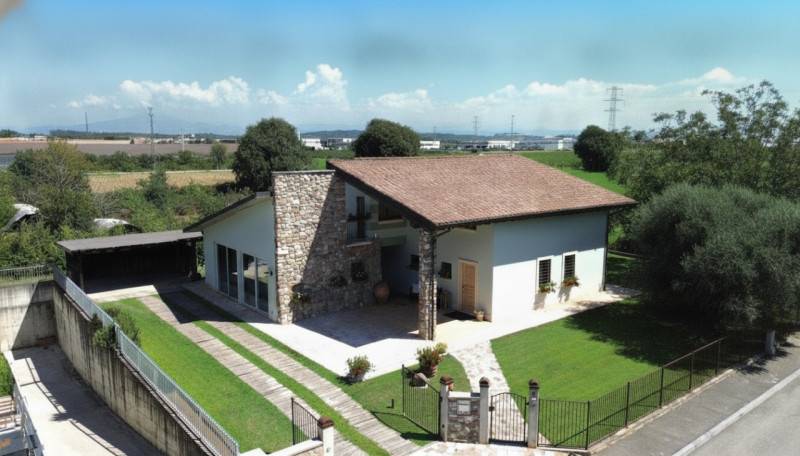 Villa Valeggio Sul Mincio, Valeggio sul Mincio