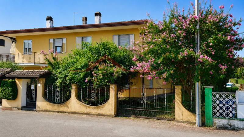Casa Bi - Trifamiliare Villa, Teolo