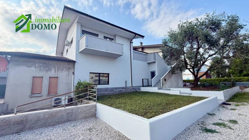 Casa Bi - Trifamiliare Thiene, Thiene