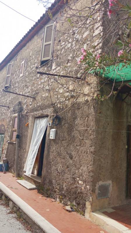 Casa indipendente Montelibretti, Montelibretti