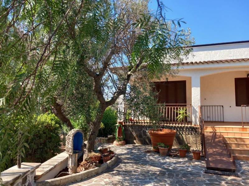Villa, Ostuni