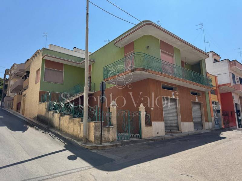 Casa indipendente, Parabita
