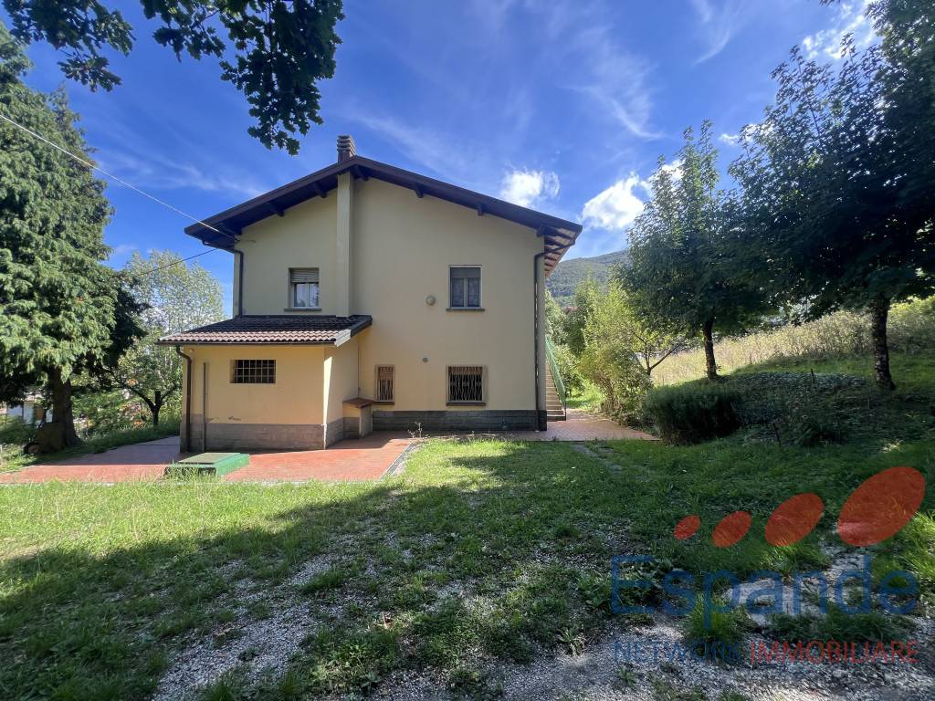 Casa Bi - Trifamiliare, Lizzano in Belvedere
