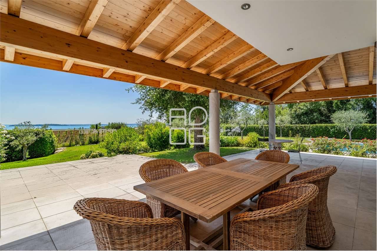 Villa, Moniga del Garda