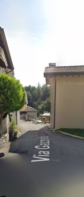 Porzione di casa, Serle