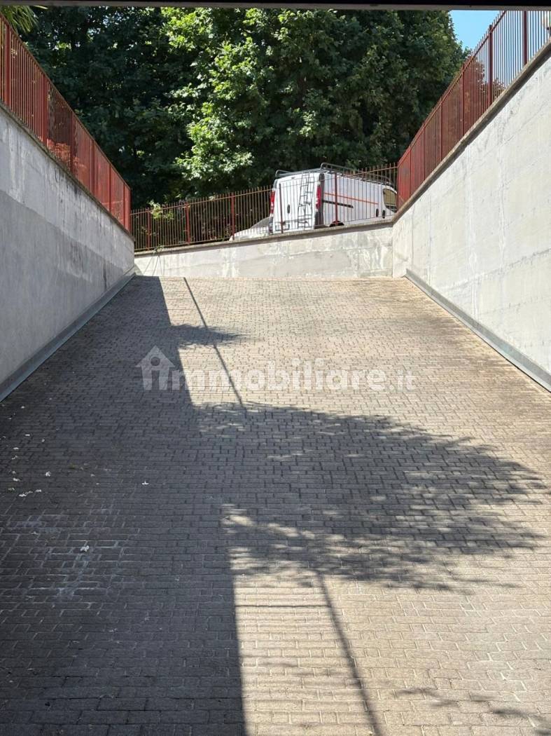 Box - Garage - Posto Auto, Torino