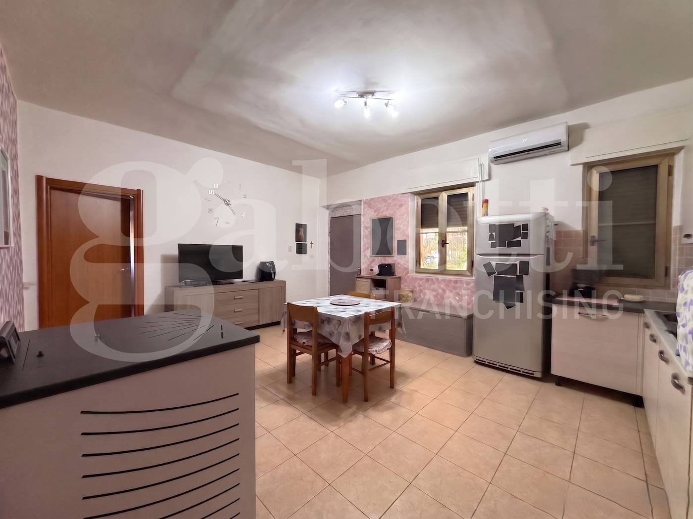 Casa Bi - Trifamiliare, Cisterna di Latina