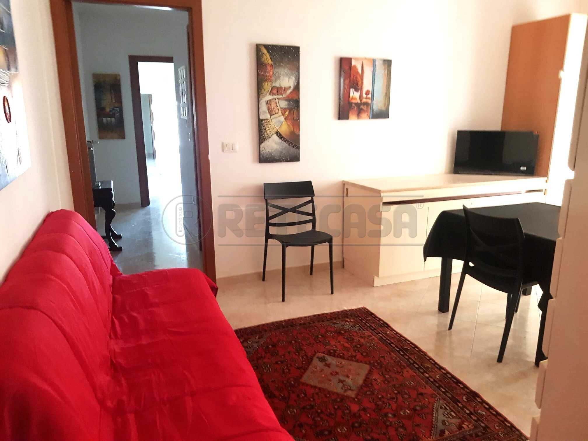 Appartamento via Agostinone, Montesilvano