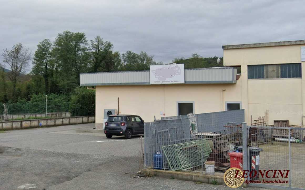 Capannone Via Piano di Quercia, Licciana Nardi