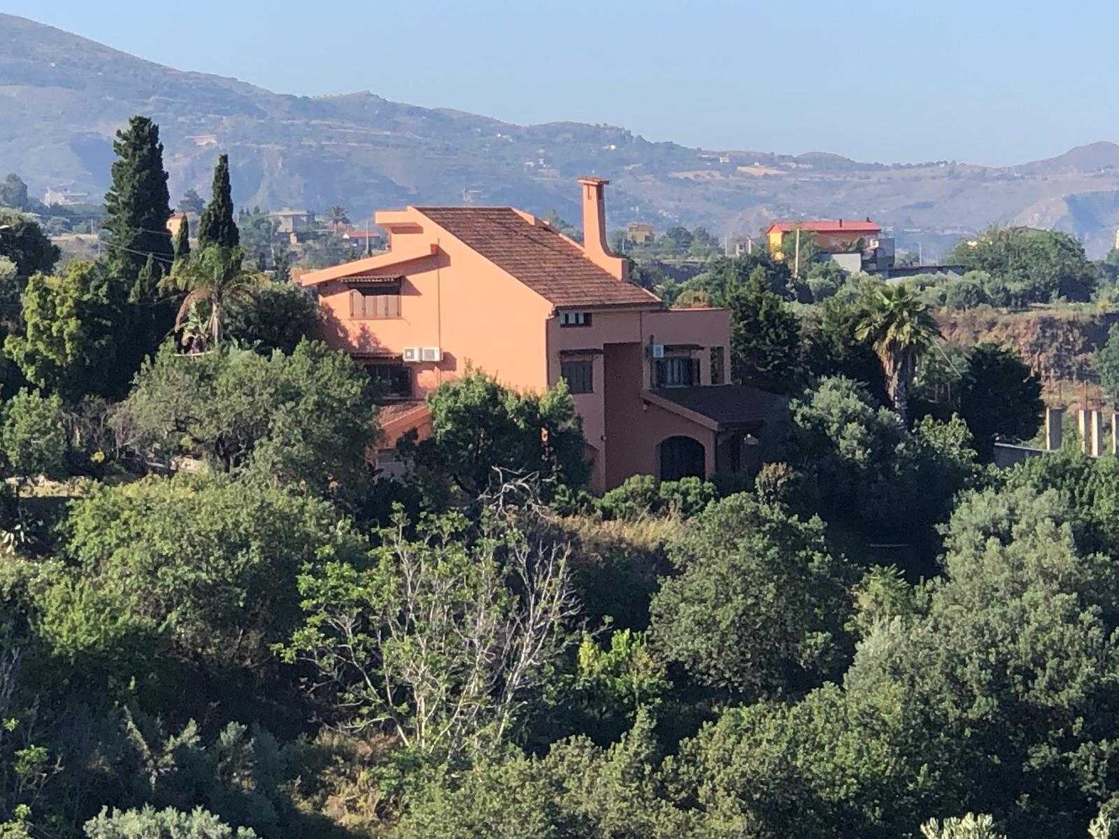 Casa indipendente Via Provinciale per Armo-Gallina, Reggio di Calabria