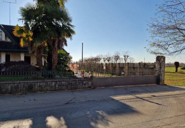 Casa indipendente Ramon, Loria