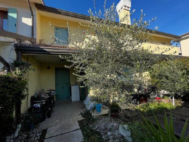 Casa Bi - Trifamiliare Stra, Stra