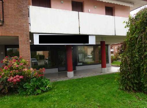 Negozio Roveredo in Piano, Roveredo in Piano