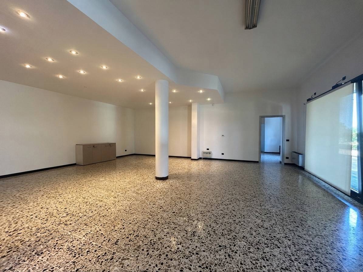 Ufficio, Boschi Sant'Anna