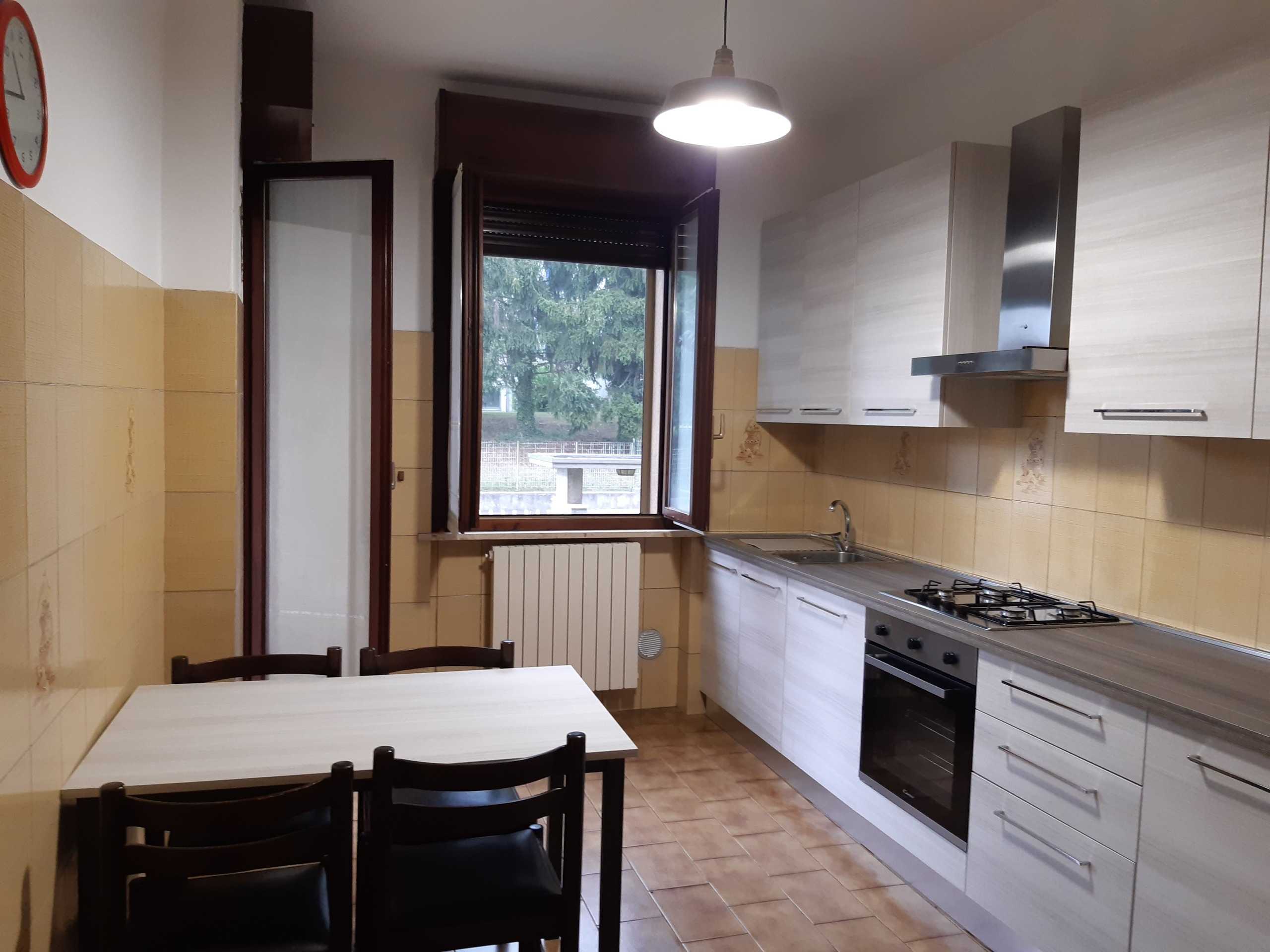 Appartamento via Carreggia, Cardano al Campo