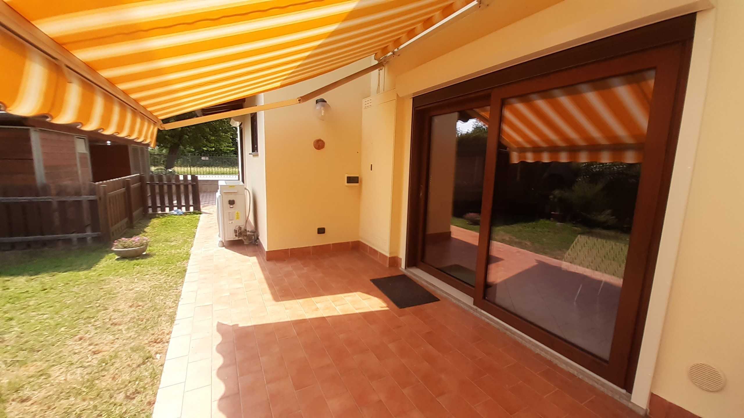 Porzione di casa Via Monte Bianco, Pombia