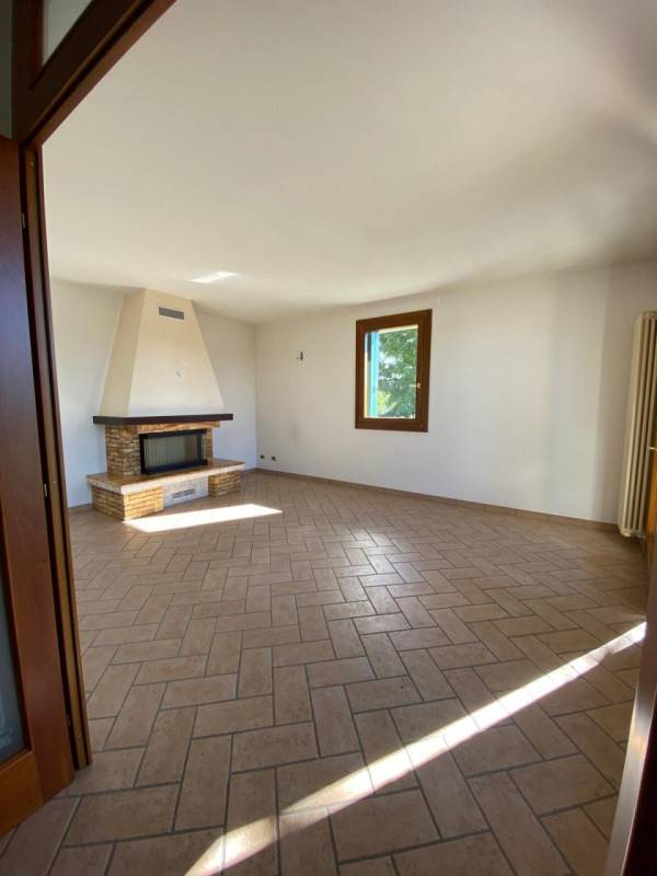 Casa indipendente Lovertino, Albettone